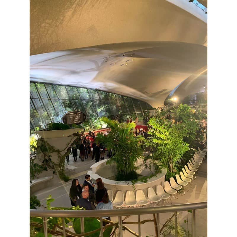 ペトラ・フラナリーさんのインスタグラム写真 - (ペトラ・フラナリーInstagram)「@louisvuitton #lvcruise @nicolasghesquiere #eerosaarinen」5月10日 9時44分 - petraflannery