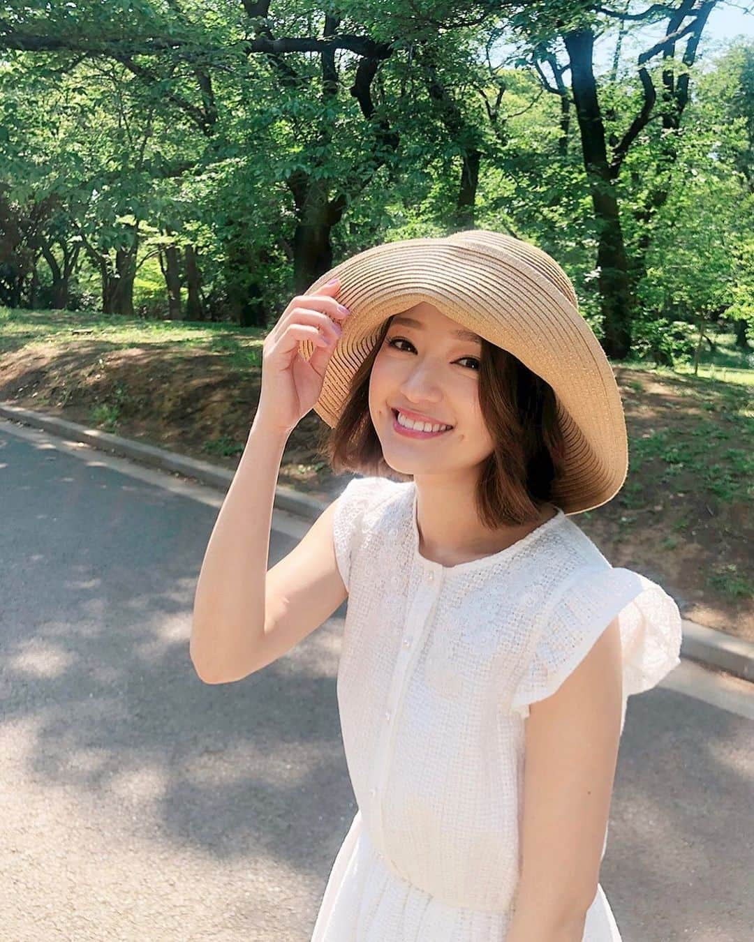 chayさんのインスタグラム写真 - (chayInstagram)「いい天気👒 朝から元気に撮影してます✌️ @bijinhyakka  #代々木公園」5月10日 9時53分 - chay1023_official