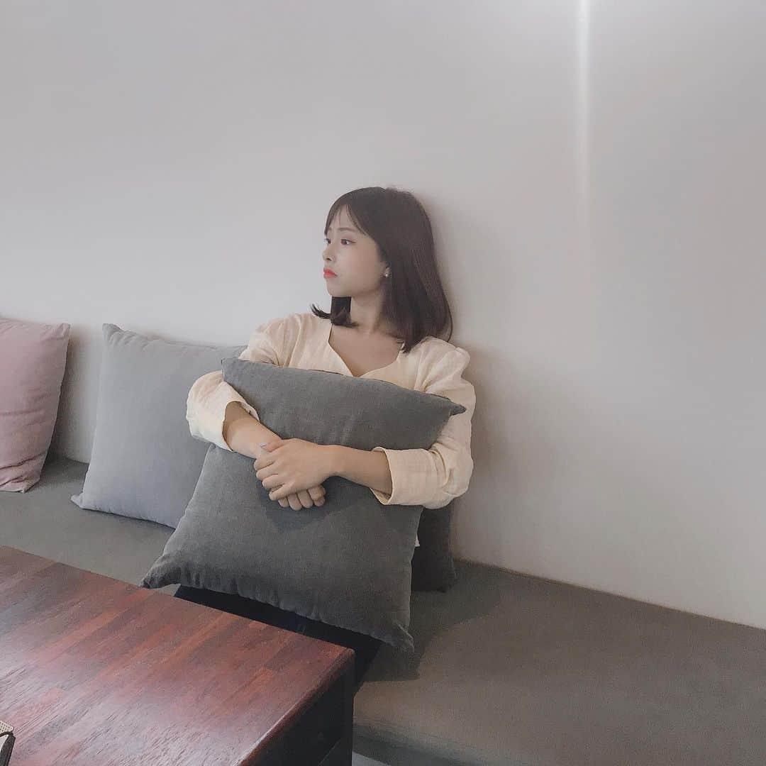 チェウォンさんのインスタグラム写真 - (チェウォンInstagram)「#채원 ☕️」5月10日 20時49分 - chaeni_0824