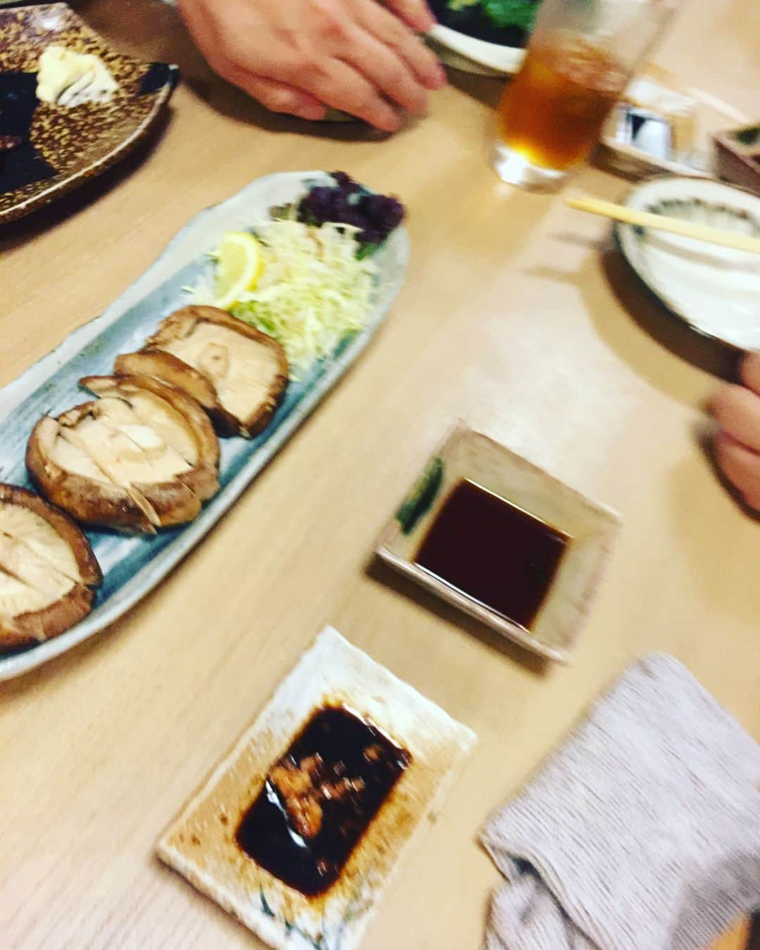 大野雄大さんのインスタグラム写真 - (大野雄大Instagram)「そして福岡でスタッフメンバーで食べた美味しかったご飯たち！！^ ^  いやぁ、写真じゃうまく伝わらないかもしれないですが、  本当にどれも美味しかったです。😊🙏」5月10日 20時49分 - da_ice_udai