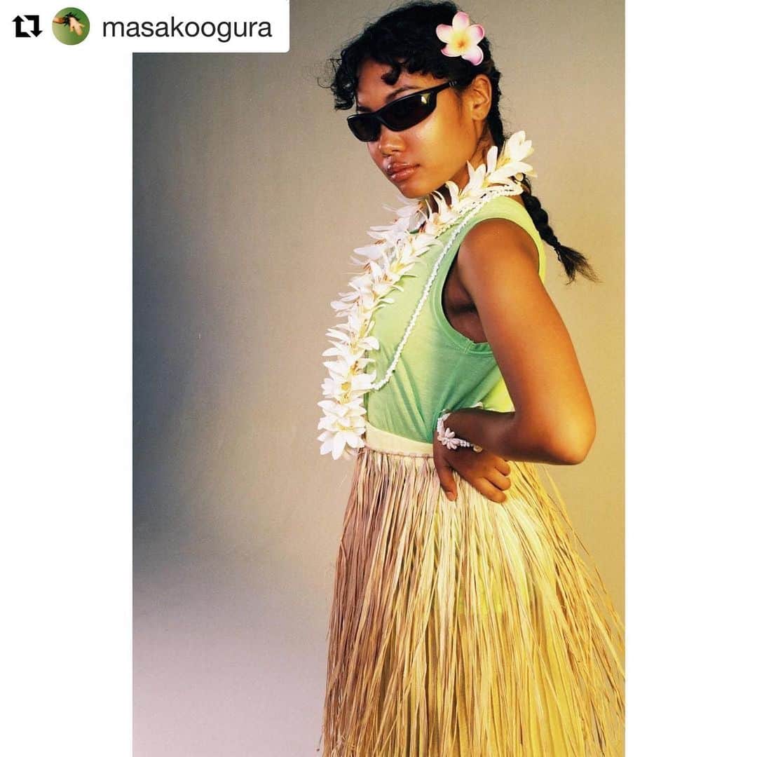 ZUCCa official Instagramさんのインスタグラム写真 - (ZUCCa official InstagramInstagram)「… TROPICAL LADIES e-MOOK ZUCCa 2019: Shangri-La  Photo: @monimogi  Styling: @masakoogura  Hair & Make-up: @sakiemiura  Model: @thisisneneee  @zucca_tokyo #newarrivals #spring #summer #2019 #ss19 #emook #mook #shangrila #collection #fashion #tokyo #japan #ootd #zucca #zuccatokyo #ズッカ #ズッカトウキョウ」5月10日 19時22分 - zucca_official