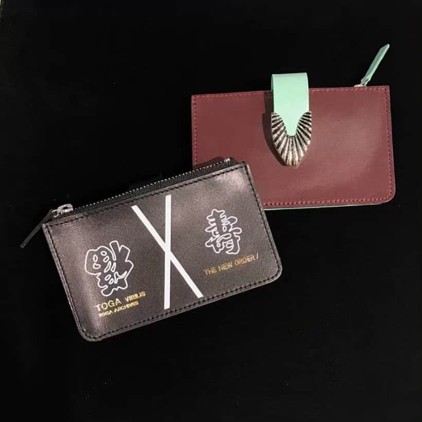 TOGAさんのインスタグラム写真 - (TOGAInstagram)「#repost from @hankyumode TOGA VIRILIS x THE NEW ORDER Small wallet Available at TOGA stores. ・ #toga #togaarchives #togavirilis #トーガ #トーガアーカイブス #トーガビリリース #thenewordermagazine」5月10日 19時41分 - togaarchives
