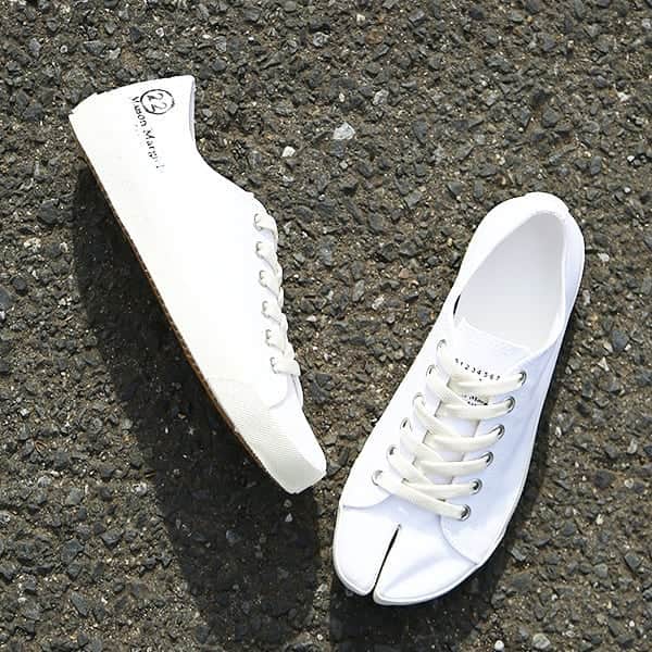 ARKnetsさんのインスタグラム写真 - (ARKnetsInstagram)「. ＼ 2019SS SNEAKERS COLLECTION ／ . 2019 MEN'S LOOK BOOK  BLACK＆WHITE . ■ITEM／SPALWART Name：MARATHON MESH Price：￥39,000+tax . ■ITEM／Danner Name：RIDGE RUNNER PLUS Price：￥13,000+tax . ■ITEM／HOKA ONE ONE Name：Clifton 5 Price：￥17,000+tax . ■ITEM／CONVERSE Name：ONE STAR J SUEDE Price：￥20,000+tax . ■ITEM／Maison Margiela Name：TABI LOW TOP Price：￥64,000+tax . ■ITEM／Maison Margiela Name：SNEAKERS LOW TOP Price：￥69,000+tax . ■ITEM／marka Name：DOUBLE SOLE SNEAKERS ”OX” Price：￥35,000+tax . ■ITEM／adidas Originals Name：STAN SMITH Price：￥14,000+tax . . 【 ARKnets Search／取り扱い店舗 】 FOLLOW US!! ／ @arkwax @ripeark @cornersark @museum_ark  @ark.standard @pier_lounge_by_ark @dearbyark @arkstates  @reark_arknets @wiseark @blujeblubyark . ■商品や通信販売に関しまして、 ご不明な点がございましたらお気軽にお問い合わせください。 . ----------------------------------- 【お問い合わせ】 ARKnetsコールセンター TEL：028-634-1212 ( 営業時間 12:00～19:00 ) ※店舗へ繋がりにくい場合には、こちらまでお問合せ下さい。 ------------------------------------- #arknets #栃木 #宇都宮 #群馬 #高崎 #fashion #ファッション #メンズファッション  #スニーカー #スニーカーコーデ #SPALWART #スパルウォート #danner #ダナー #hokaoneone #ホカオネオネ #ホカオネ #converse #コンバース #maisonmargiela #メゾンマルジェラ #マルジェラ #marka #マーカ #adidasoriginals #アディダス」5月10日 19時46分 - arknets_official