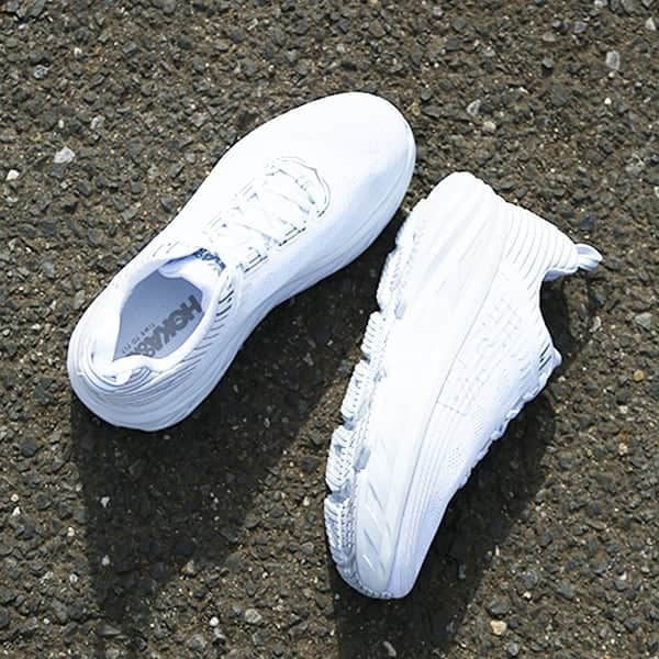 ARKnetsさんのインスタグラム写真 - (ARKnetsInstagram)「. ＼ 2019SS SNEAKERS COLLECTION ／ . 2019 MEN'S LOOK BOOK  WHITE . ■ITEM／HOKA ONE ONE／WHITE Name：BONDI 6 Price：￥21,000+tax . . 【 ARKnets Search／取り扱い店舗 】 FOLLOW US!! ／ @arkwax @ripeark @cornersark @museum_ark  @ark.standard @pier_lounge_by_ark @dearbyark @arkstates  @reark_arknets @wiseark @blujeblubyark . ■商品や通信販売に関しまして、 ご不明な点がございましたらお気軽にお問い合わせください。 . ----------------------------------- 【お問い合わせ】 ARKnetsコールセンター TEL：028-634-1212 ( 営業時間 12:00～19:00 ) ※店舗へ繋がりにくい場合には、こちらまでお問合せ下さい。 ------------------------------------- #arknets #栃木 #宇都宮 #群馬 #高崎 #fashion #ファッション #メンズファッション  #スニーカー #スニーカーコーデ #hokaoneone #ホカオネオネ #ホカオネ #salomon #サロモン」5月10日 19時48分 - arknets_official