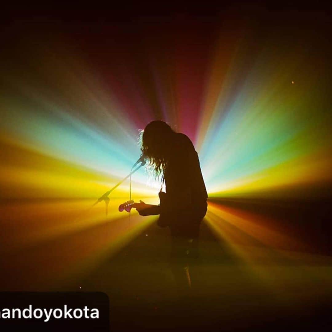 A Place to Bury Strangersのインスタグラム：「#Repost @fernandoyokota ・・・ @aptbs agora no @centroculturalsp. que sonzera absurda!  #aplacetoburystrangers #aptbs #brooklyn #noise #wallofsound #deathbyaudio #concertphotography #concertphoto #stagephotography #stagephoto #rockphotography #rockphoto #fotografiadeshow」