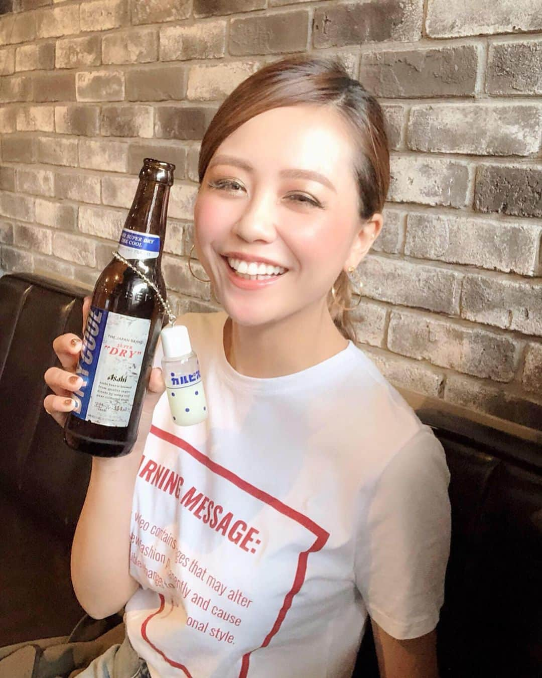 山本いさ奈さんのインスタグラム写真 - (山本いさ奈Instagram)「昨日はアサヒビールの新商品「DRY THE COOL」を飲んできたぁー☺️♥️ . 神奈川県のKISAKUっていう焼き鳥屋さん🥳 . カルピスを混ぜて飲むクールスタイルを体験したけど、ビールが苦手な人でもカクテル感覚で飲めるし、このちっちゃいカルピスが可愛かった🤣💙 カルピス色んな味あるけど、プレーンで飲んだよ☺️✨ 瓶半分くらい飲んでからカルピスを入れると炭酸で勝手に混ざるスタイルで作ってても楽しかった✨ . . ご飯は半熟卵のポテトサラダとか、白レバーモモ正肉、つくね、おくらー🤗 私はつくねがツボだった🙋🏼‍♀️ お近くの方は是非😊✨ . . . . #PR  #drythecool  #calpis  #coolstyle  #beerstagram  #beercocktail  #beer #アサヒビール #新商品 #ドライザクール #カルピス #クールスタイル #ビアカクテル  #47都道府県  #神奈川県  #神奈川県代表  #お酒  #superdry  #スーパードライ  #ビアスタグラム  #ビール部  #ビール女子  #ビール好きな人と繋がりたい  #ビアカクテル」5月10日 20時17分 - _____isana_____