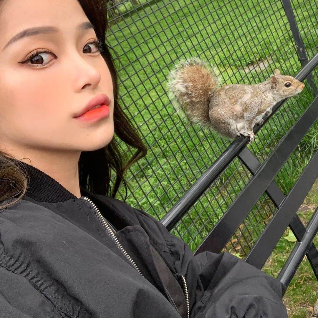 カン・ギョンミンさんのインスタグラム写真 - (カン・ギョンミンInstagram)「엥 ? 안녕 ..🐿」5月10日 20時24分 - kkmmmkk