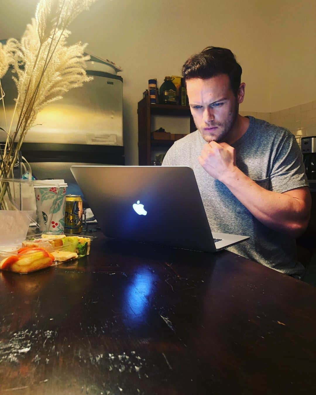 サム・ヒューアンさんのインスタグラム写真 - (サム・ヒューアンInstagram)「Who is ready for the second @mypeakchallenge  of 2019? The next 90-day program begins on June 3rd. Peakers, get ready, and Peakers-to-Be, come join our incredible community!😊」5月10日 20時41分 - samheughan