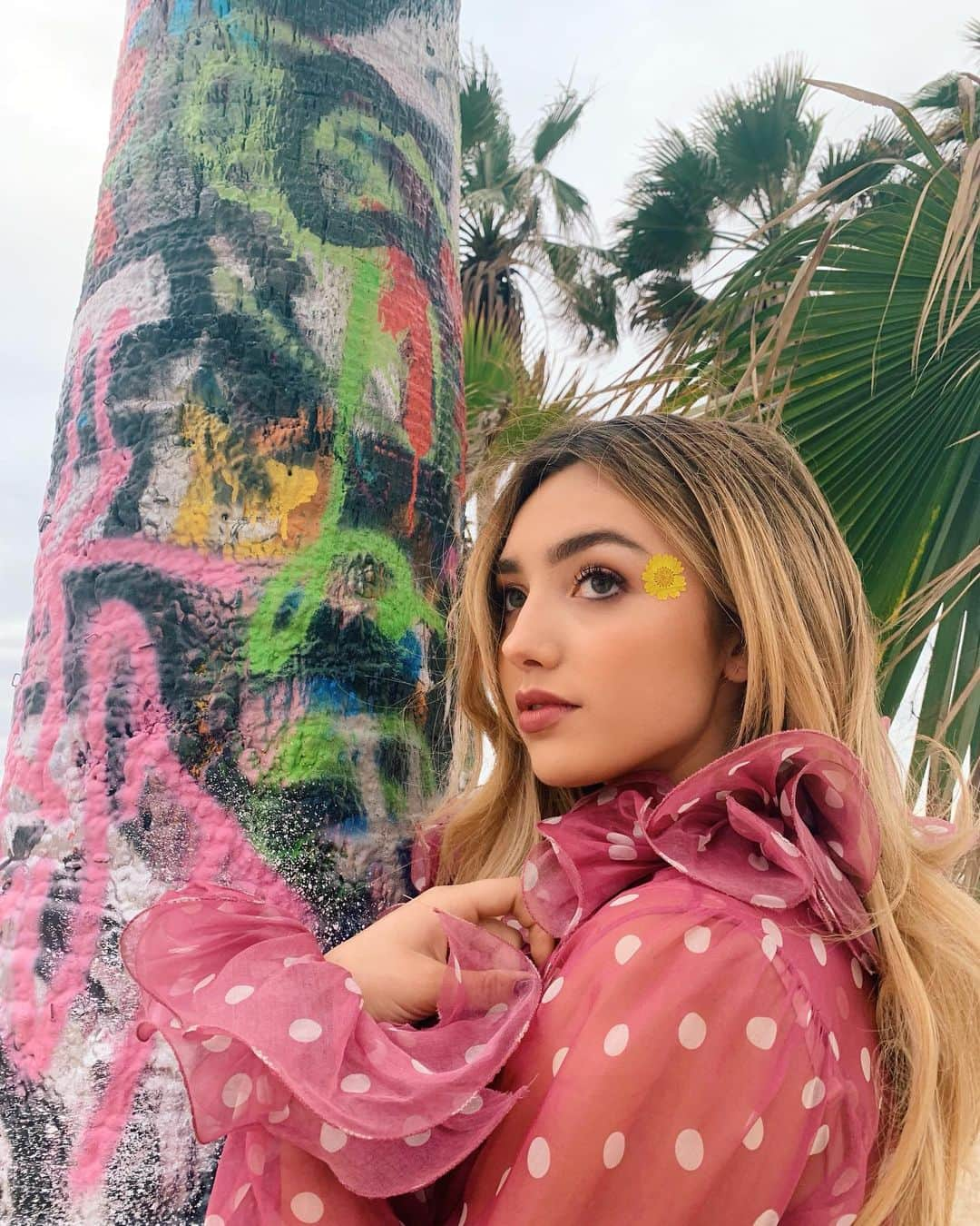 ペイトン・リストさんのインスタグラム写真 - (ペイトン・リストInstagram)「who moi?」5月10日 11時46分 - peytonlist