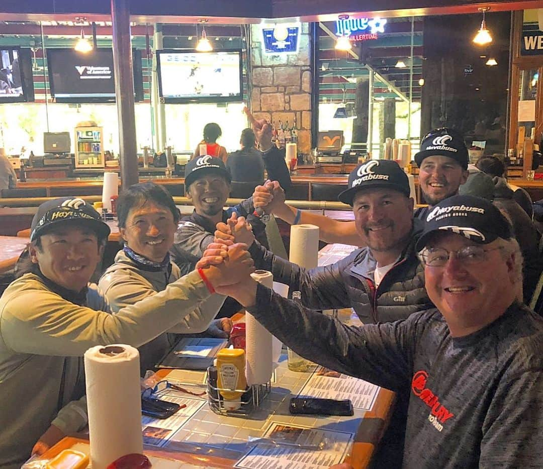 伊豫部健さんのインスタグラム写真 - (伊豫部健Instagram)「I'm having dinner with Hayabusa pros. @namikitoshinari  @d.aoki1026  @matt_reed_fishing  @fredroumbanis  @carl_jocumsen  That was fun‼️ ハヤブサチームで晩御飯♬ 楽しかった😊明日は釣るぞ‼️ @autogarage_omy @sunline_japan @shimanofishing_jp @se9rets @gary_international_kk @hayabusafishinghooks @hayabusa.fishing @talex_fishing @ringstar_1889 @obick_55 @10tenfeetunder_kiob @ken_iyobe  #iyoken #kiob #イヨケン」5月10日 11時46分 - ken_iyobe