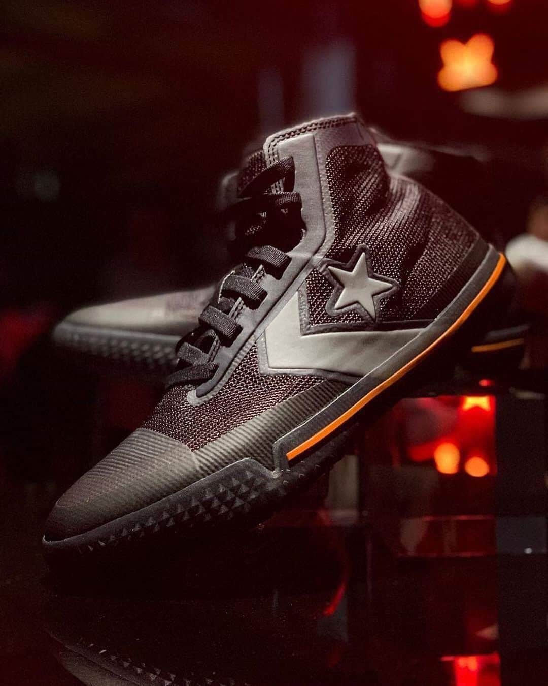 HYPEBEASTさんのインスタグラム写真 - (HYPEBEASTInstagram)「@hypebeastkicks: The @converse All-Star Pro BB is slated to drop in limited quantities on May 18, exclusively in the US, for $140 USD. The hardwood-ready sneakers will then see a global release in June.  Photo: Madrell Stinney/HYPEBEAST」5月10日 11時58分 - hypebeast