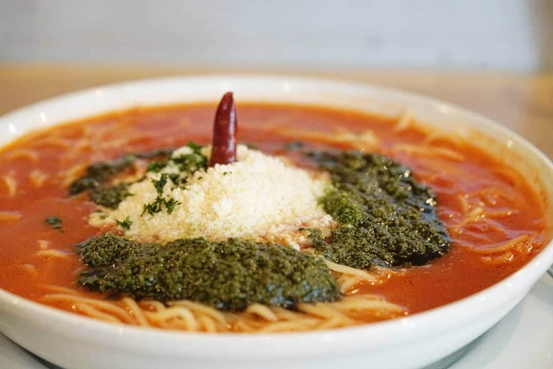 石関友梨のグルメインスタ