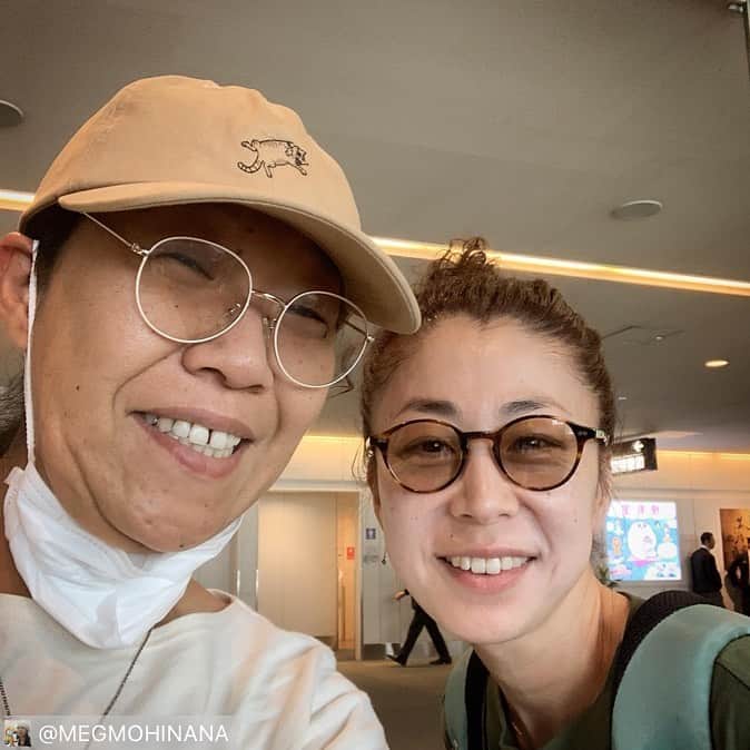 のインスタグラム：「空港で偶然メグさんに！！うれしい😊 私は南へ、メグさんは北へ✈️ @megmohinana #Regram #Repost via @PackeDApp #PackeDApp まさかのこんな偶然ってあるのか birdと遭遇👏🏻👏🏻💗💗😱😱 birdはアコーティックで熊本本番👍🏼👍🏼🎶🎶 いやー長い付き合いでもこんなことは初めてだから上がったわー🙌🙌 birdもがんばって🎶🎶 @birdwatchnet」