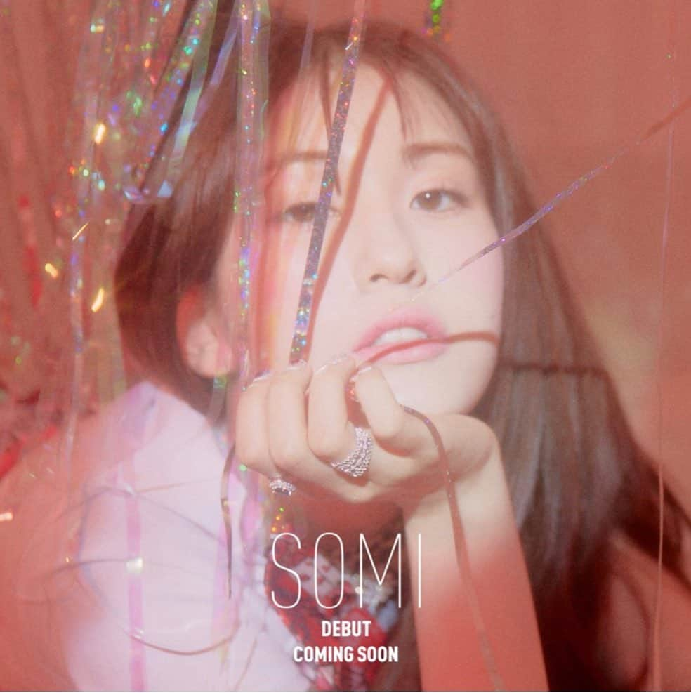 ソミさんのインスタグラム写真 - (ソミInstagram)「IM COMING SOON  PLEASE. be ready #somi #theblacklabel #전소미 #소미 #더블랙레이블」5月10日 12時14分 - somsomi0309