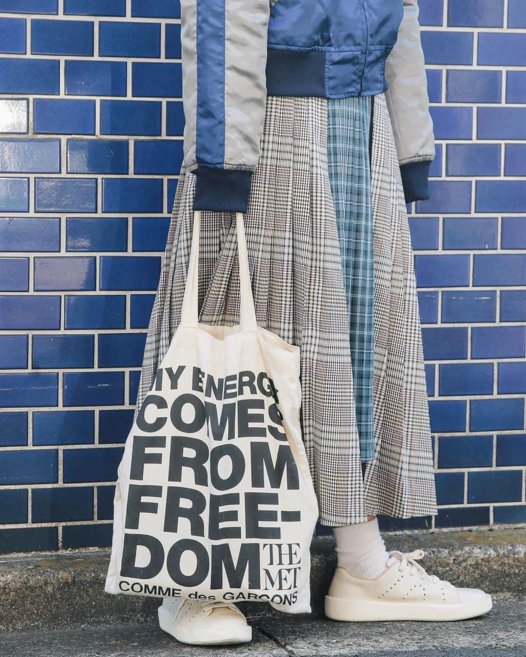 Fashionsnap.comさんのインスタグラム写真 - (Fashionsnap.comInstagram)「【#スナップ_fs】 Name 名和 風歌  Jacket #COMMEdesGARCONSSHIRTboys Skirt #jouetie Bag #COMMEdesGARCONS Shoes #CAMPER Earrings #Casselini  #fashionsnap #fashionsnap_women」5月10日 12時32分 - fashionsnapcom