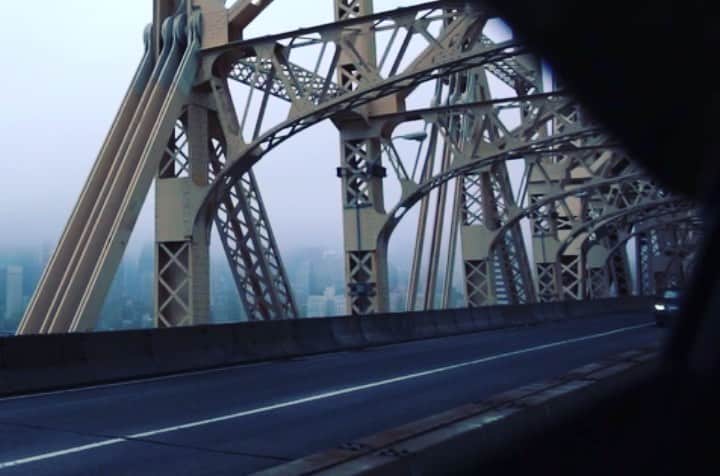のインスタグラム：「🎤This track by #soul2soul always gives me the chills whenever I hear them, perfect for this shot I took over the #queensborobridge #backtolife #howeverdoyouwantme #slowmotion #bellymovie #nycvibes #24105mm #gmasterlens」