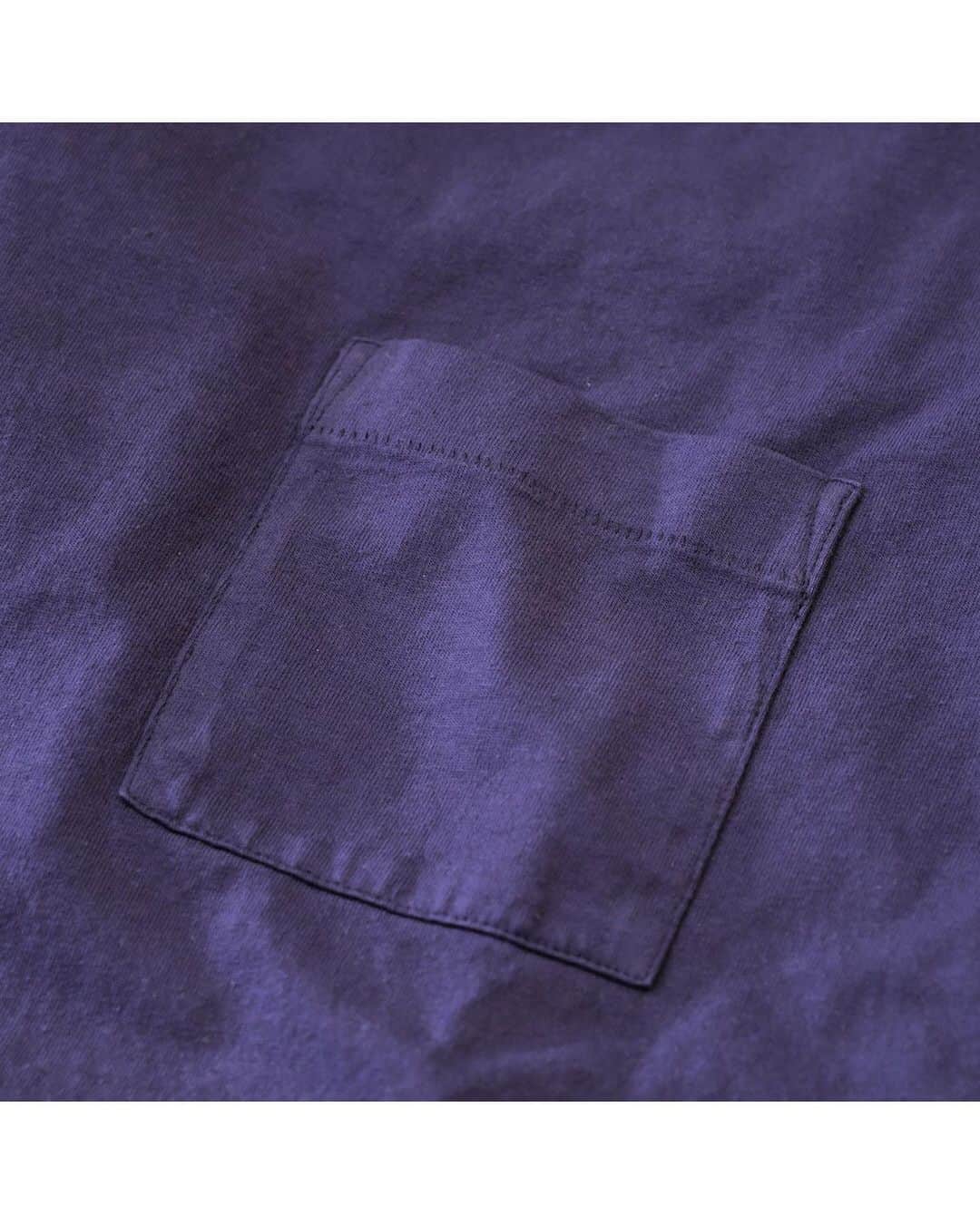 ウェスコさんのインスタグラム写真 - (ウェスコInstagram)「. Heavy Duty Tee - Single Pocket . ディーエン製シングルポケットTシャツが入荷しました！肌触りの良さと、飾り気ないオーセンティックなデザインが特徴です。 WESCO JAPAN大阪、オンラインショップでお買い求め頂けます。 . #dehen #dehenknittingco #dehen1920 #since1920 #knit #oregon #portland #usa #madeinusa #oregonmade #heavyduty #wesco #wescojapan #wescoosaka」5月10日 12時55分 - wesco_japan