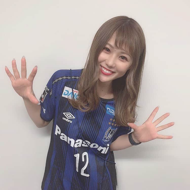のインスタグラム：「ルヴァン勝った〜🙋🏼‍♀️💙 GS突破👐🏻すご。 リーグ戦もどうかお願いします🥺 #ガンバ大阪#gambaosaka#gambaism #jleague#Jリーグ#YBC#ルヴァンカップ #ホーム#パナソニックスタジアム吹田 #清水エスパルス#ガンバサポ#東京#大阪 #21歳最後の試合 つぎは#大阪ダービ😤💙」