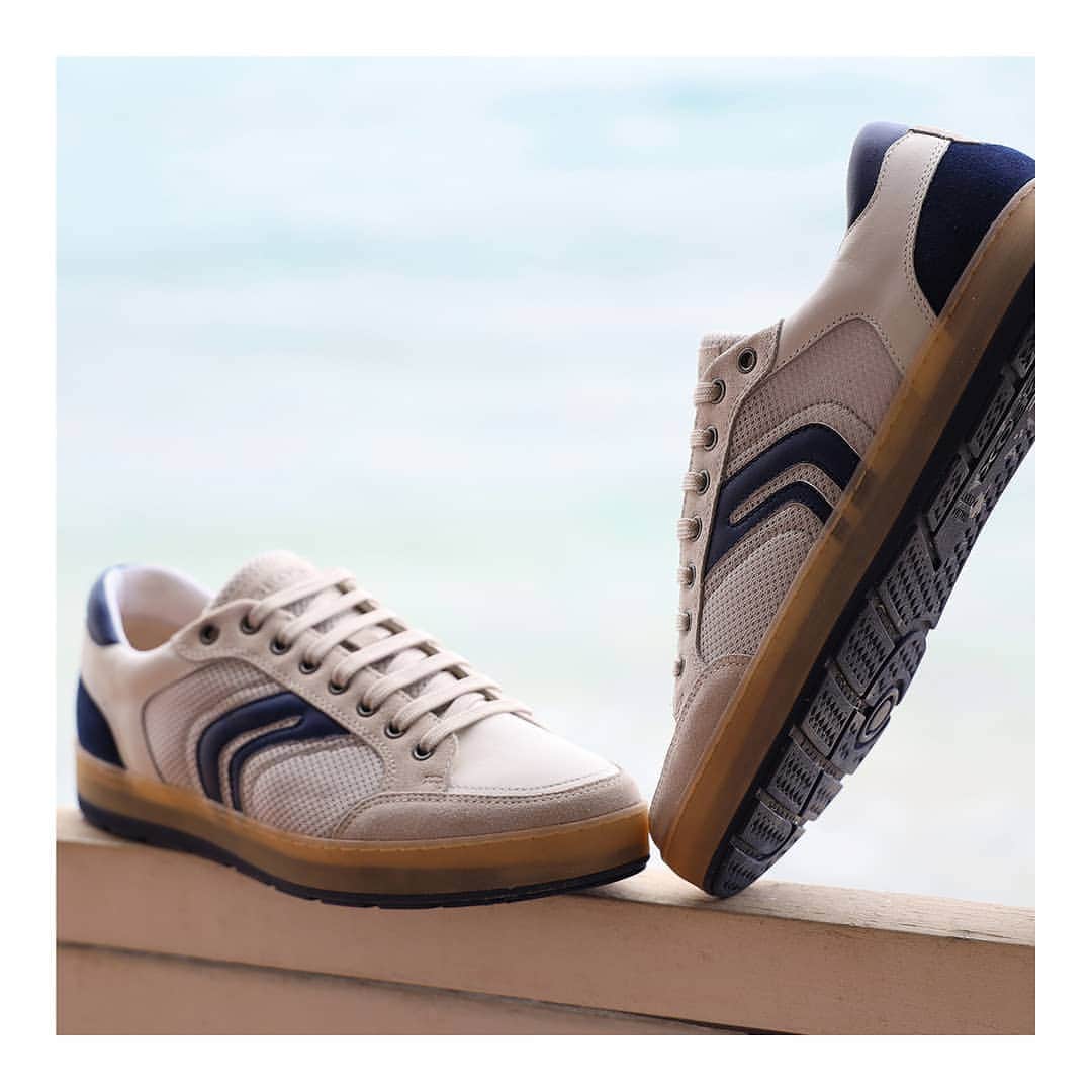 のインスタグラム：「COOL IN CANVAS: Go for the cool in #canvas look this summer, with an iconic #design and a technical edge. Breathable, lightweight and #flexible, our Geox ARIAM sneaker is high on style and ultra-comfortable in the hot months.」