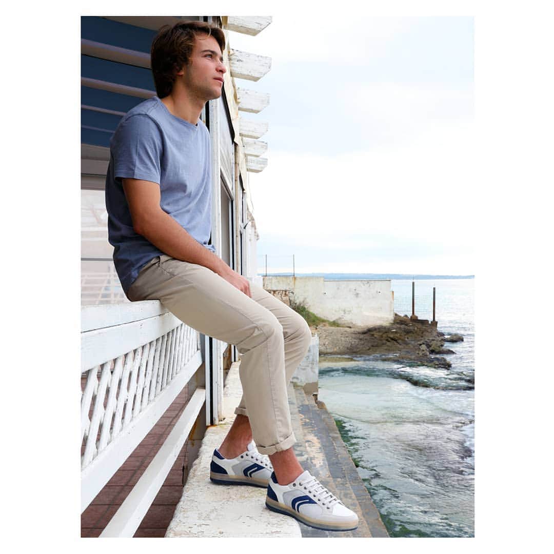 のインスタグラム：「COOL IN CANVAS: Go for the cool in #canvas look this summer, with an iconic #design and a technical edge. Breathable, lightweight and #flexible, our Geox ARIAM sneaker is high on style and ultra-comfortable in the hot months.  Thanks to @riccardomarca for wearing our Geox Ariam!」