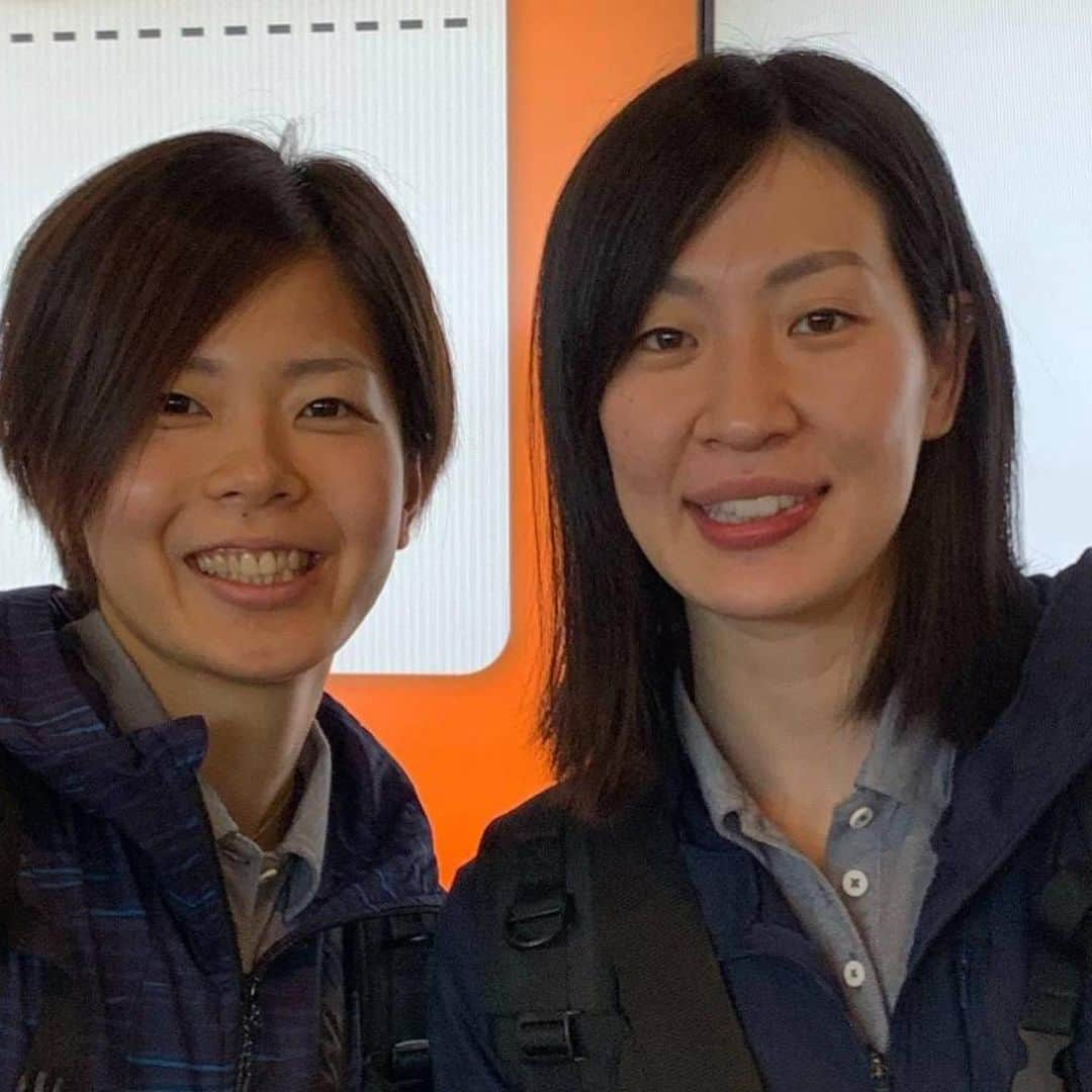 フジテレビ★バレーボールさんのインスタグラム写真 - (フジテレビ★バレーボールInstagram)「‪女子日本代表が今年最初の国際試合、モントルーバレーマスターズに向けてスイスへ出発🇨🇭‬ ‪今年9月の #ワールドカップバレー 🏐その先の #東京オリンピック🗼 に向けて大事な１年がいよいよ始まります🙋‍♀️‬ ‪日本代表の活躍をみなさんも一緒に応援しましょう🎌‬ #バレーボール」5月10日 14時15分 - fujitv_volleyball