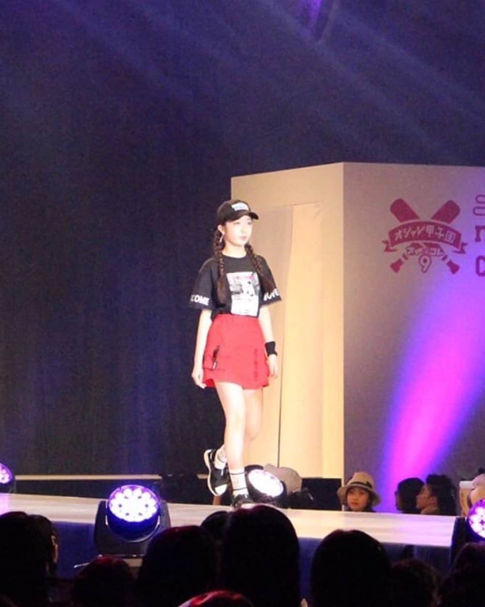 girls fesさんのインスタグラム写真 - (girls fesInstagram)「2019年度のガールズフェスモデルのまなみ©❣️﻿ 4月28日（日）東京有明TFTホール で開催された、雑誌「ニコ☆プチ」主催のイベント プチ☆コレ9のブランドステージに出演してくれてたので、リグラムします❗️﻿ ﻿ ◆ブルークロス ガールズのステージ まなみ©﻿ ﻿ ステージの写真をリグラム🎵﻿ ﻿ #ガールズフェス #プチコレ #プチコレ9  #repost @manamana103 . ⚾︎プチ☆コレ 9⚾︎ . BLUE CROSS girls読者モデルステージに出させて頂きました♡ 最後のプチコレで大好きなプチモのあんなちゃんと同じステージを歩くことができてすごく嬉しかったです(*˘︶˘*).｡.:* . マナは、ニコ☆プチさんのイベント等に関われるのはこれがホントに最後…。 素敵な時間を過ごすことができました。。。 ありがとうございました(*ᴗˬᴗ)♡ . ニコプチ編集部のみなさま、プチコレ関係者のみなさま、ナルミヤインターナショナルのみなさま、ご一緒だったみなさま、2日間お世話になりました。 ありがとうございました♡♡♡ ＊ ＊ ＊ #プチコレ #プチコレ9 #センバツオシャレ甲子園 #ブルークロスガールズ #ニコプチ #ナルミヤインターナショナル #ナルミヤオンライン #ガールズフェスモデル #girlsfes #2019ss #Webモデル #ルココネ #ルココネガール」5月10日 14時16分 - girlsfes_official