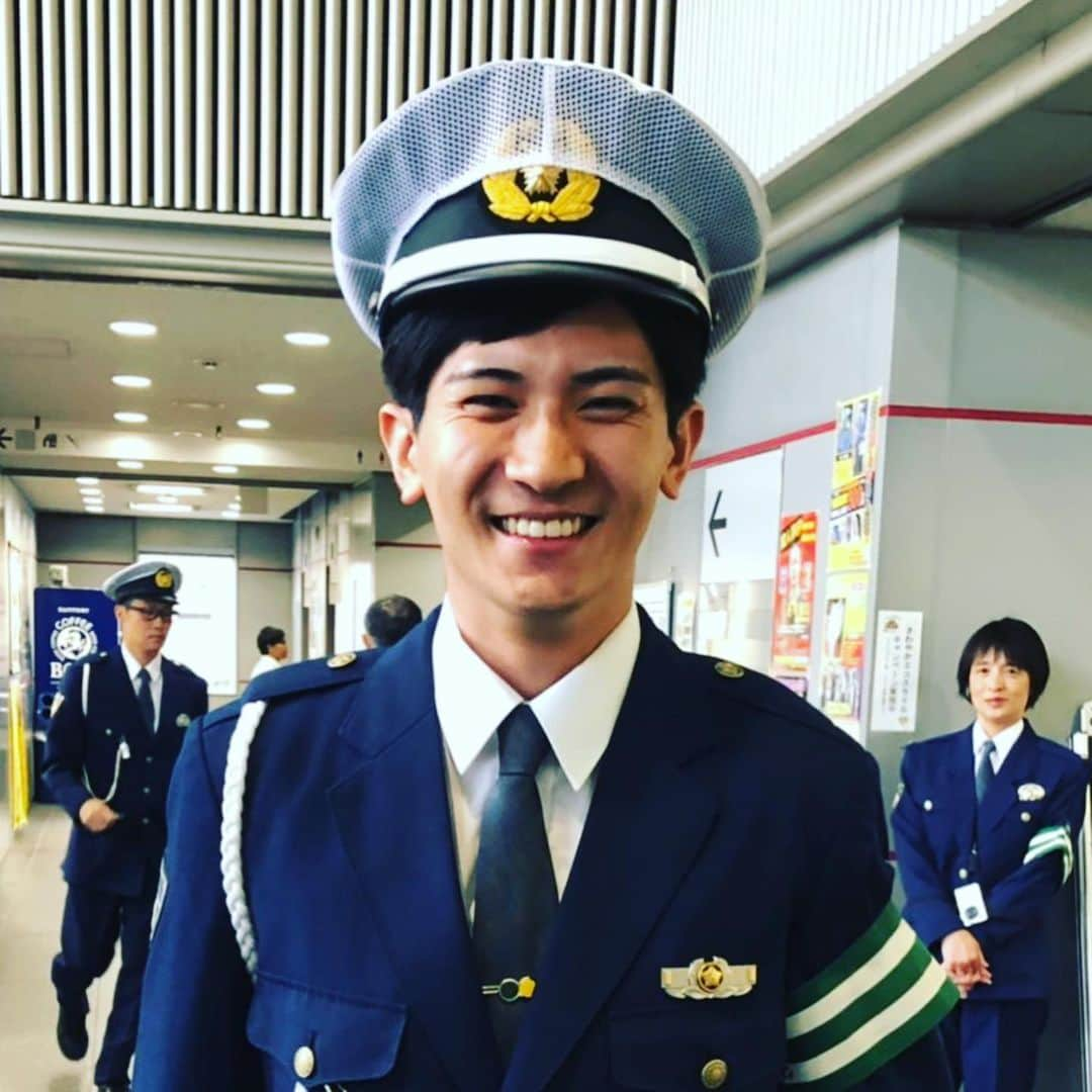 倉橋友和さんのインスタグラム写真 - (倉橋友和Instagram)「伊豆蔵アナが#警察官 に！？詳しくは今日の#メーテレ #アップ で明らかに🚓👮‍♂️ #メーテレアップ #アップは午後3時46分から #アップの特集は午後6時15分から #アナウンサー #鈴木しおり #星恭博 #石神愛子 #倉橋友和 #伊豆蔵将太 #濱田隼 #気象予報士 #山田修作 #修作さん #冨永幸 #東海テレビ #勅使河原由佳子 アナ」5月10日 14時36分 - nbn_kurahashi