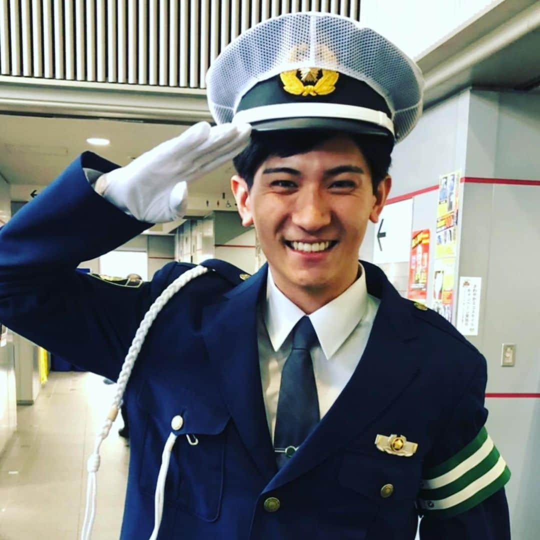 倉橋友和さんのインスタグラム写真 - (倉橋友和Instagram)「伊豆蔵アナが#警察官 に！？詳しくは今日の#メーテレ #アップ で明らかに🚓👮‍♂️ #メーテレアップ #アップは午後3時46分から #アップの特集は午後6時15分から #アナウンサー #鈴木しおり #星恭博 #石神愛子 #倉橋友和 #伊豆蔵将太 #濱田隼 #気象予報士 #山田修作 #修作さん #冨永幸 #東海テレビ #勅使河原由佳子 アナ」5月10日 14時36分 - nbn_kurahashi