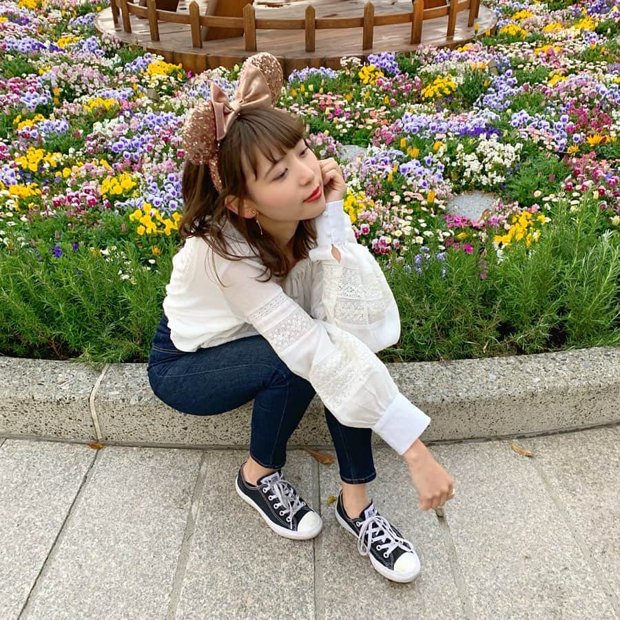 山田麻由のインスタグラム：「お久しぶりです🌼﻿ 今年のミスコン楽しみだな〜と思いつつ﻿ 自分もキャンパスラボに入れていただいたので﻿ SNS動かしてみようかなということで投稿☺︎﻿ ﻿ ミスコン終わってから1人の写真なんて﻿ ほとんどないのでこれからも﻿ マイペースに投稿していきます😚❤️﻿ ﻿ ちなみにTwitterも使ってるので﻿ ぜひチェックしてください🥺💗﻿ ﻿ #ミス実践コンテスト2018 #ミス実践コンテスト #ミス実践 #実践女子大学 #撮影 #撮影モデル #サロンモデル #サロモ #ポートレート #ミスコン #東京ディズニーシー #tokyodisneysea #ディズニーイースター」