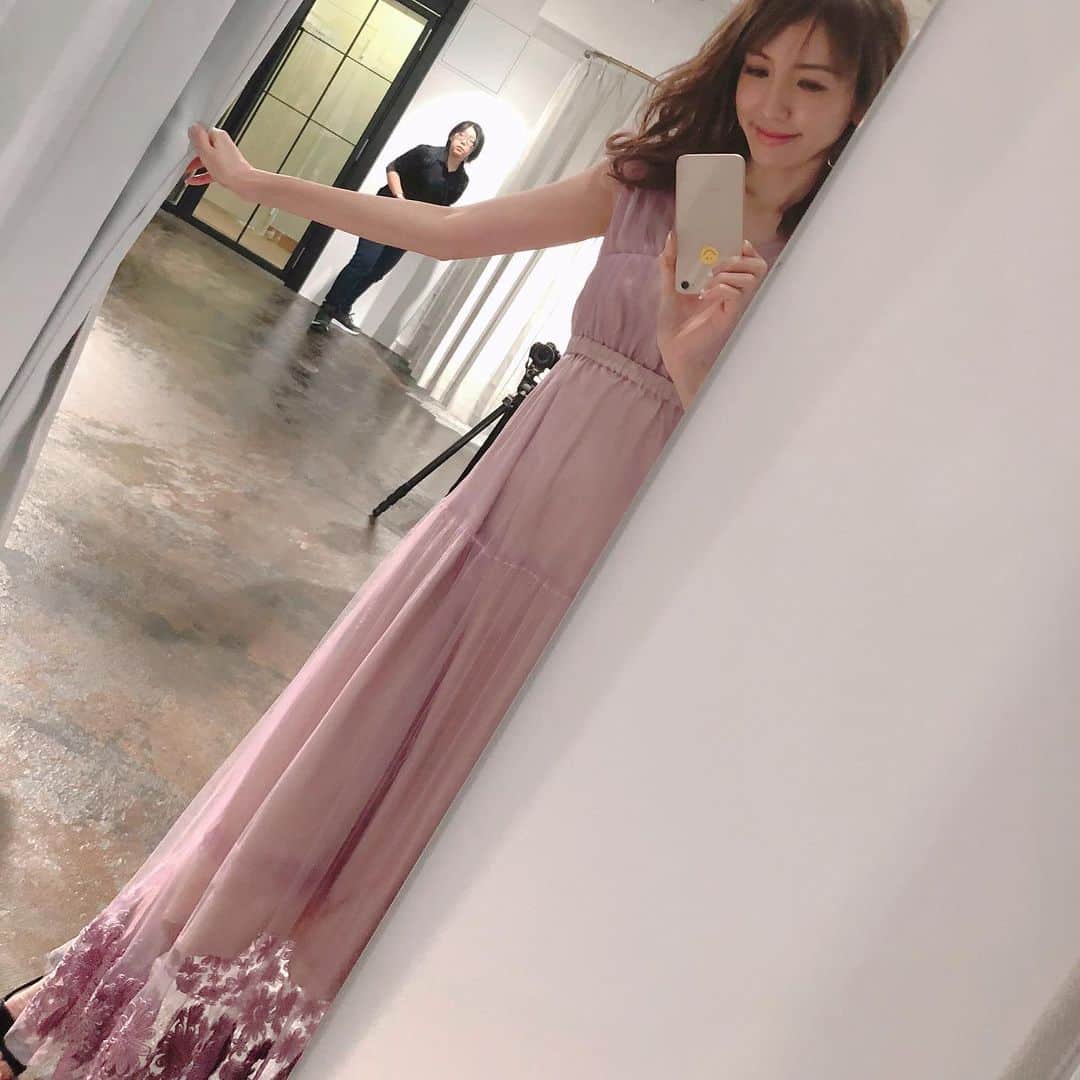 美香さんのインスタグラム写真 - (美香Instagram)「@dressshopgirl_rakuten @dressbrandgirl.official の新作ワンピース 可愛かったです💗！ 明日は @16avenue.official のトークイベント！ 皆さまにお会いできるのを楽しみにしてまーす👯‍♀️」5月10日 15時57分 - mikaofficial99