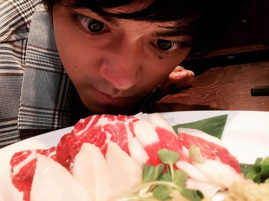 前田隆太朗さんのインスタグラム写真 - (前田隆太朗Instagram)「昨日馬刺し食べたんだ🐴 #ジョセフィーヌ」5月10日 16時31分 - ryu_mae