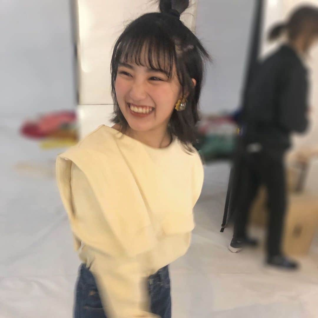 ANGERMEさんのインスタグラム写真 - (ANGERMEInstagram)「川村文乃です🐟  今日は 船木結ちゃんのお誕生日🎂 17歳！！お誕生日おめでとう～🌟🌟 ふなちゃんはいつも明るくて面白くてキューティーでチャーミングです👸 いつもふなちゃんの笑顔に元気を貰います！！！ キラキラなセブンティーンになりますように、、、🥰 今日はお気に入りのふなちゃんを📸  #アンジュルム #ANGERME #船木結 #ふなちゃん #アルミホイルフナチャン #かわむかめら #川村文乃」5月10日 16時44分 - angerme_official