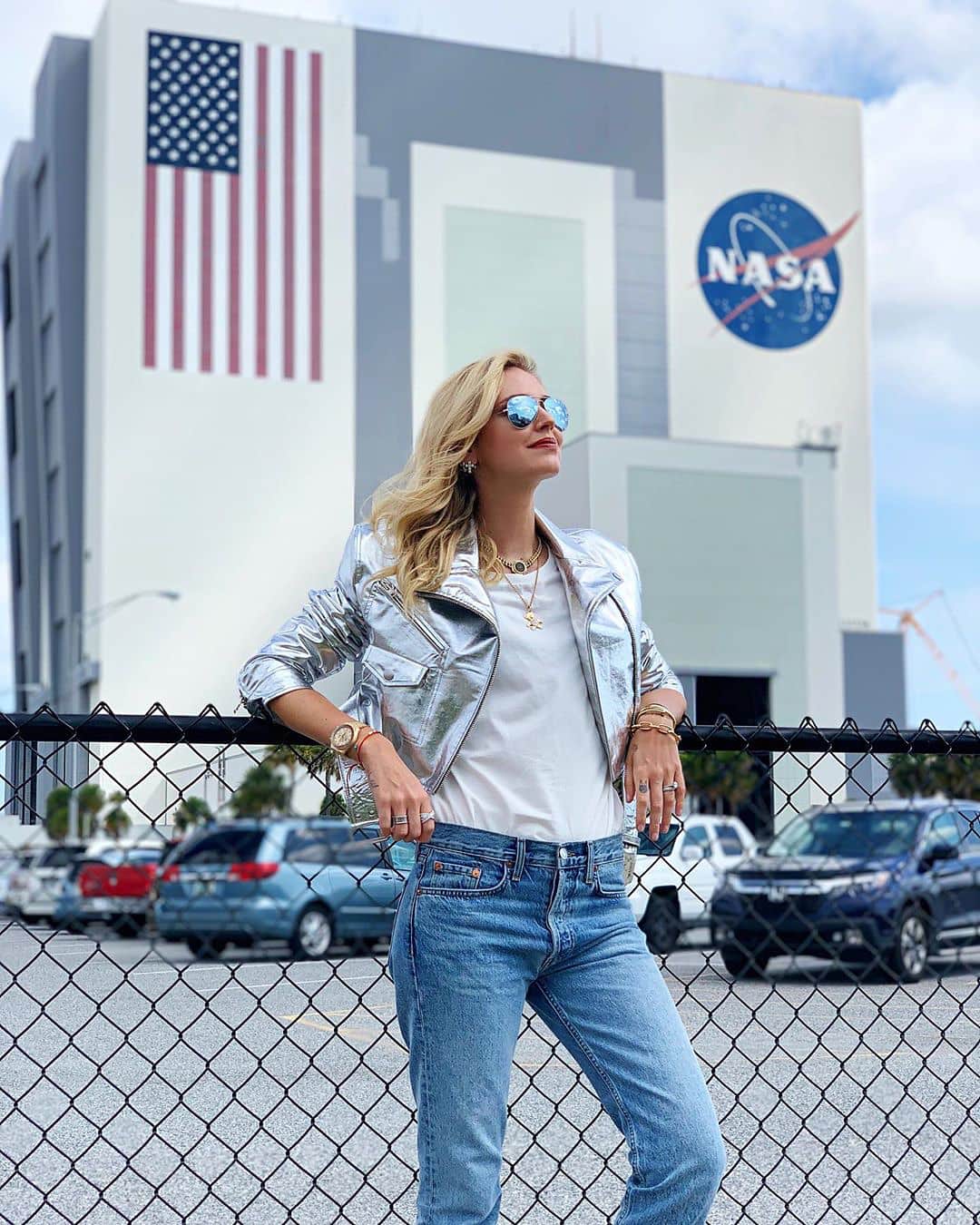 Blonde Saladさんのインスタグラム写真 - (Blonde SaladInstagram)「TO THE MOON AND BACK 🚀 which is your fav space look 1 or 2 ? 🌙#theblondesalad #nasa #omega #fashion #chiaraferragni #georgeclooney @chiaraferragni」5月10日 17時28分 - theblondesalad