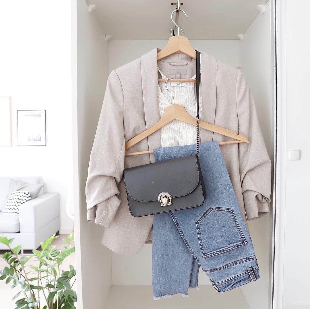 OOTD Magazineさんのインスタグラム写真 - (OOTD MagazineInstagram)「Crossbody bag via @camelia_roma」5月10日 17時29分 - ootdmagazine