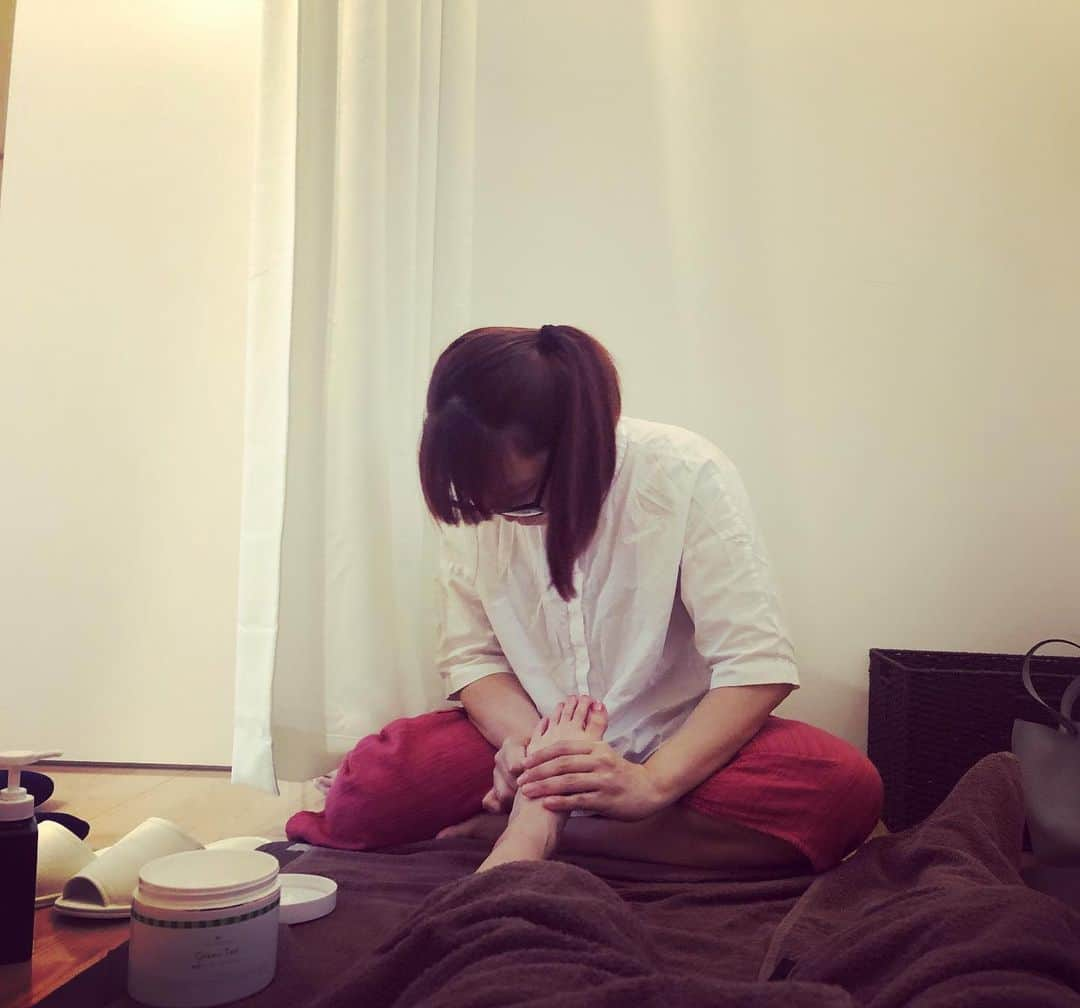 福田ゆみさんのインスタグラム写真 - (福田ゆみInstagram)「やっとほぐれたー。2時間みっちり頭から足裏まで 自分へのご褒美。 いつもありがとうー✨揚野ちゃん  #nico #メンテナンス #リラクゼーション #新しい歳を迎える準備 #自分の身体に感謝」5月10日 18時04分 - yumifukuda0511