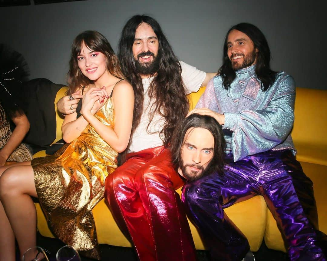 グッチさんのインスタグラム写真 - (グッチInstagram)「Celebrating the #MetCamp opening at the GUCCI VS GUCCY Met Gala after party, @devhynes—who also performed during the night—Creative Director @alessandro_michele captured with @dakotajohnson and @jaredleto, @jeremyoharris and @anderson._paak. #MetGala2019 #AlessandroMichele」5月10日 18時07分 - gucci