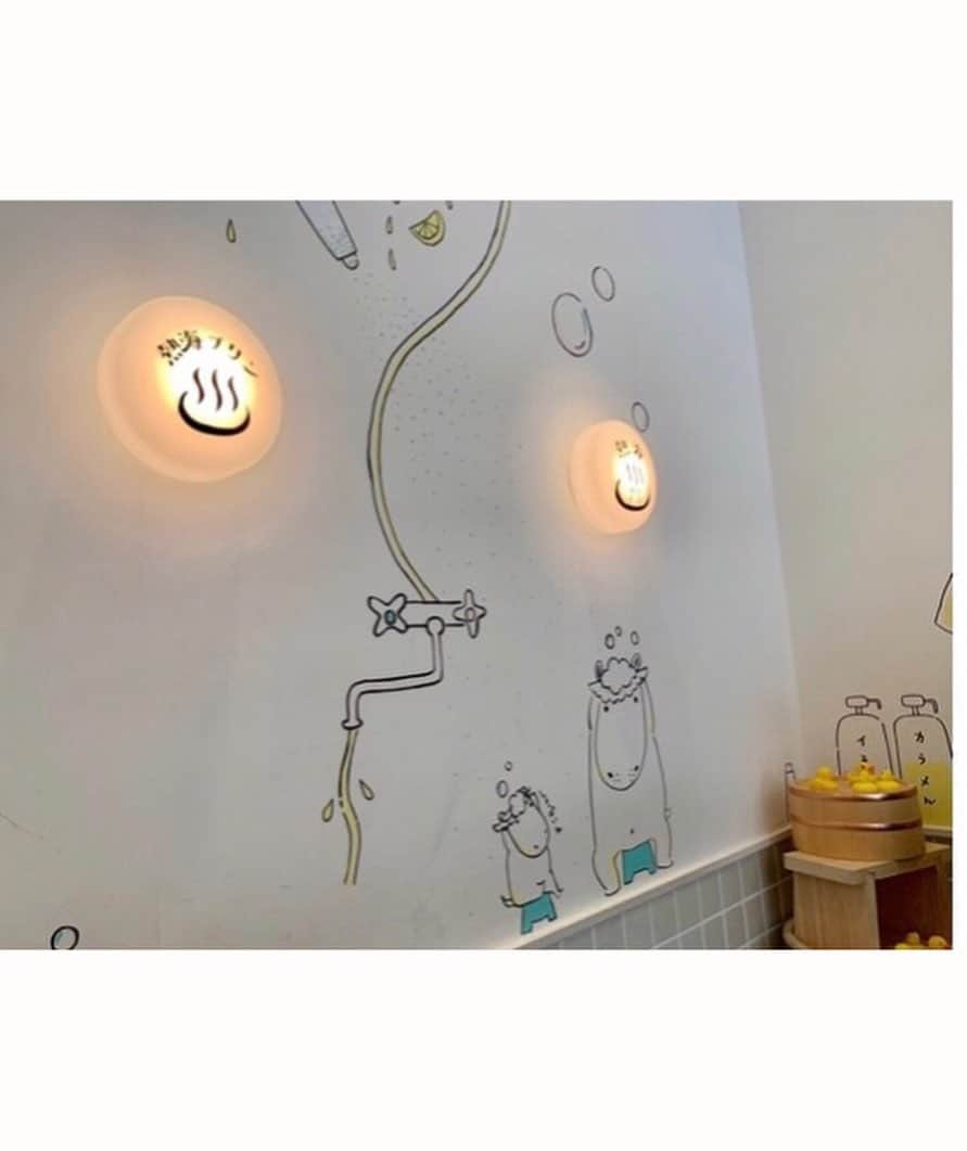 Beaustagrammerさんのインスタグラム写真 - (BeaustagrammerInstagram)「［#cafemiru_静岡］﻿ ——————————————————————﻿ 熱海銀座商店街「熱海プリンカフェ2nd」🍮🍴﻿ ﻿ ☑︎熱海プリン カラメル付き　各350yen﻿ ☑︎お風呂上がりの牛乳3兄弟　各450yen~﻿ ﻿ 熱海で話題の”みんなで楽しむおふろ”がテーマのプリン屋さん「熱海プリン」の2号店♨️﻿ テーマの通りレトロな銭湯に来たような内装や、﻿ お風呂上がりの定番の牛乳をモチーフにしたプリンなど、とっても可愛いスイーツやドリンクにわくわくが止まりません🛁🧼✨﻿ また、2ndの店内にはフォトスポットも色々あるようなので、写真映えを狙うならこちらがおすすめ❣️﻿ 現在はテイクアウト専門店も含めて熱海に3店舗あり、各店の限定メニューなどもあるので、観光ついでに全店はしごしてみるのも楽しそう💕﻿ ※各店舗取り扱いメニューが違うのでご注意ください。﻿ ﻿ ﻿ 📍熱海プリン カフェ２nd﻿ ⚪︎住所 / 静岡県熱海市銀座町10-22﻿ ⚪︎営業時間 / 10:00‐18:00﻿ ⚪︎定休日 / なし※変更のある場合はHPに記載﻿ ⚪︎アクセス / JR熱海駅より徒歩12分﻿ ﻿ 【cafemiru_shizuoka】﻿ 📍 atami pudding﻿ ◎Open Hours / 10:00‐18:00﻿ ◎closest station / JR Line「Atami」﻿ ﻿ ☕️ @atamipurin﻿ 📷 @yurina.i1225﻿ ——————————————————————﻿ Cafemiruでは「#インスタ探検隊」or「#cafemiru」をタグ付けしているカフェ写真から、運営スタッフが厳選してご紹介しています👀🔍﻿」5月10日 18時10分 - cafemiru.jp