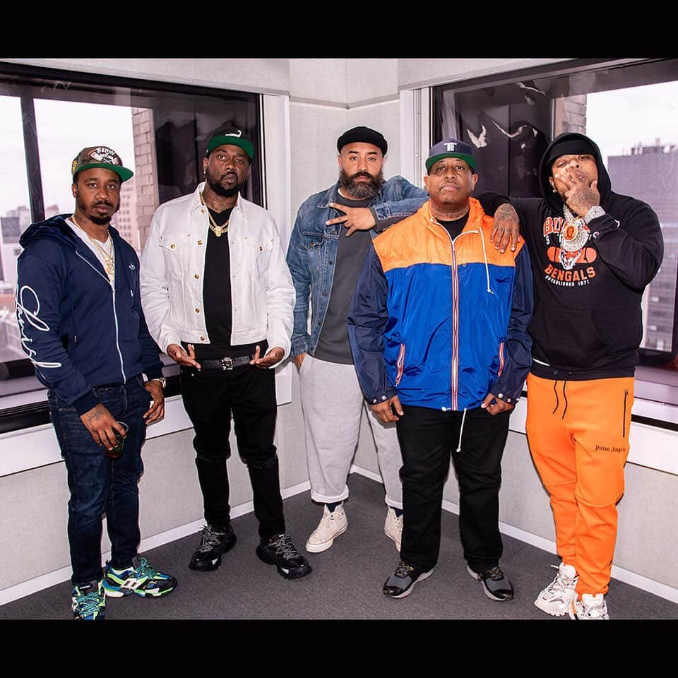 DJプレミアさんのインスタグラム写真 - (DJプレミアInstagram)「Interview with @oldmanebro On @applemusic  Griselda and Preemo... New @paydayrecords Single "HEADLINES" Droppin' MAY 17 Big Up @griseldarecords @westsidegunn @whoisconway @getbenny  GxFR.」5月10日 18時25分 - djpremier