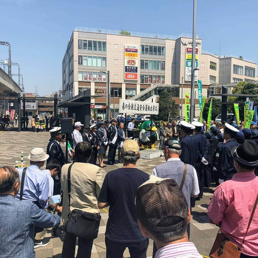 星奈津美さんのインスタグラム写真 - (星奈津美Instagram)「. 今日は、地元越谷市で一日警察署長を務めさせていただきました👮✨ 春の全国交通安全運動が明日から始まるのを前に、出発式にも参加させて頂きました。 最近は特に、悲惨な交通事故のニュースを目にする機会が多くなってしまいました。こうした運動をきっかけにまた、ドライバーも歩行者も道路を使う一人一人が、ルールを守り思いやりを持ち、気をつけよう！という気持ちがさらに強くなればと願いを込めてやらせて頂きました。 私も、この気持ちを忘れずにこれからも過ごしていきたいと思います。 お世話になった皆様、パレードに来てくださった皆様、今日はありがとうございました😌✨ #春の全国交通安全運動 #越谷市 #一日警察署長」5月10日 18時40分 - ntm_hoshi