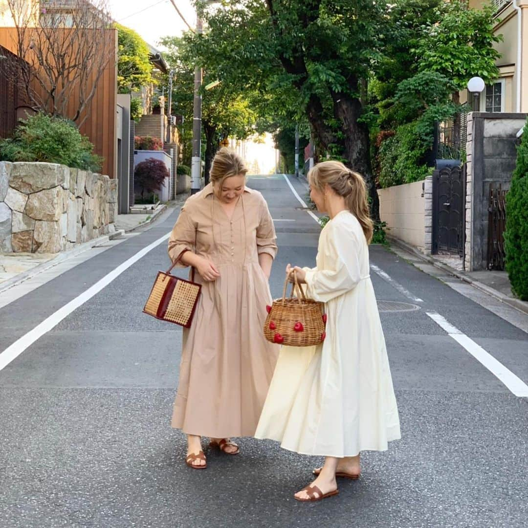 森田えりかさんのインスタグラム写真 - (森田えりかInstagram)「LUDLOW sisters 👯  Morita sisters 👯  #sisters #ludlow #fashion #style #tokyo #japan ハートのカゴは大きいサイズです(一つ前に載せたのは小さいサイズです。サイズは3カラー全て2サイズあります)」5月10日 18時47分 - erikaricottamelon