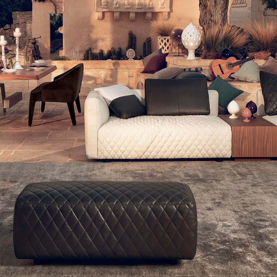 Natuzzi Officialさんのインスタグラム写真 - (Natuzzi OfficialInstagram)「A modular seating system that embodies the Natuzzi Italia harmonious concept of living: our Melpot sofa is the versatile solution to your interior design project. #Natuzzi #NatuzziItalia #comfort #elegance #design #lifestyle #style #fashion #furniture #homefurniture #puglia #apulia #madeinitaly #living #interiordesign #decor #homedesign #inspiration #instadesign #italianstyle #homedecor」5月10日 19時00分 - natuzzi