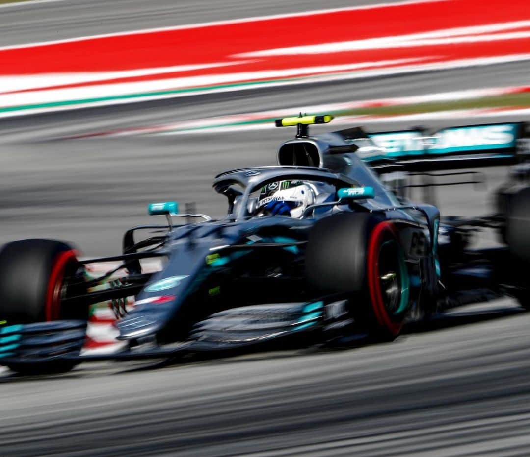 MERCEDES AMG PETRONASさんのインスタグラム写真 - (MERCEDES AMG PETRONASInstagram)「Bossed it. 💪 On top on Friday, can @valtteribottas make it three consecutive poles on Saturday? • #MercedesAMGF1 #MercedesAMG #F1 #PETRONASmotorsports #VB77 #SpanishGP」5月11日 5時00分 - mercedesamgf1