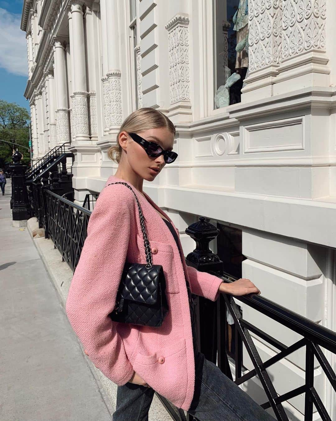 エルザ・ホスクさんのインスタグラム写真 - (エルザ・ホスクInstagram)「Vans+Chanel = fav combo💕」5月11日 4時54分 - hoskelsa