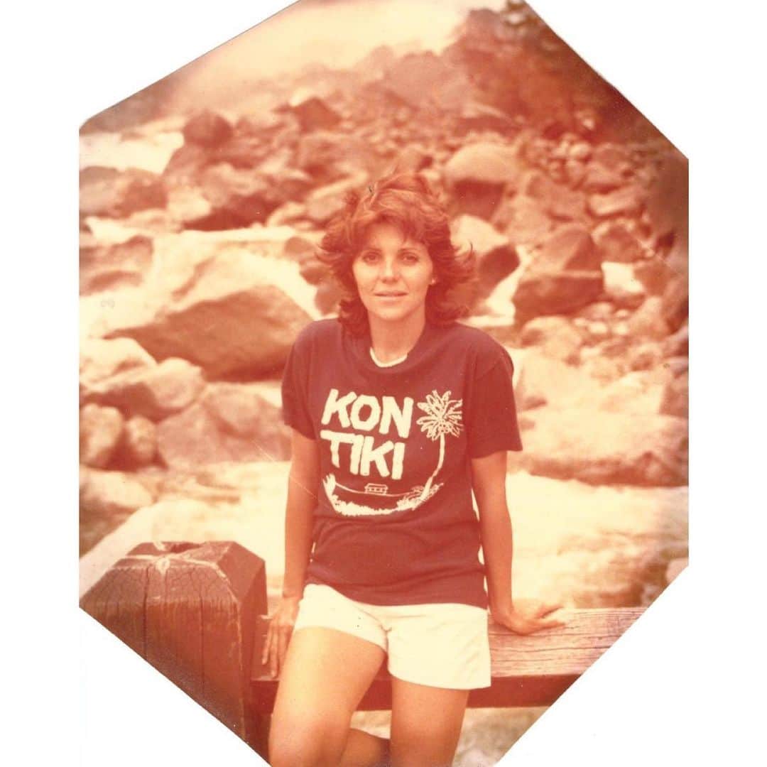 ナタリア・コルドバ・バックリーのインスタグラム：「Te amo madre hermosa. Tan bondadosa, cariñosa, entregada y amorosa como pocas. Por más como tú!」