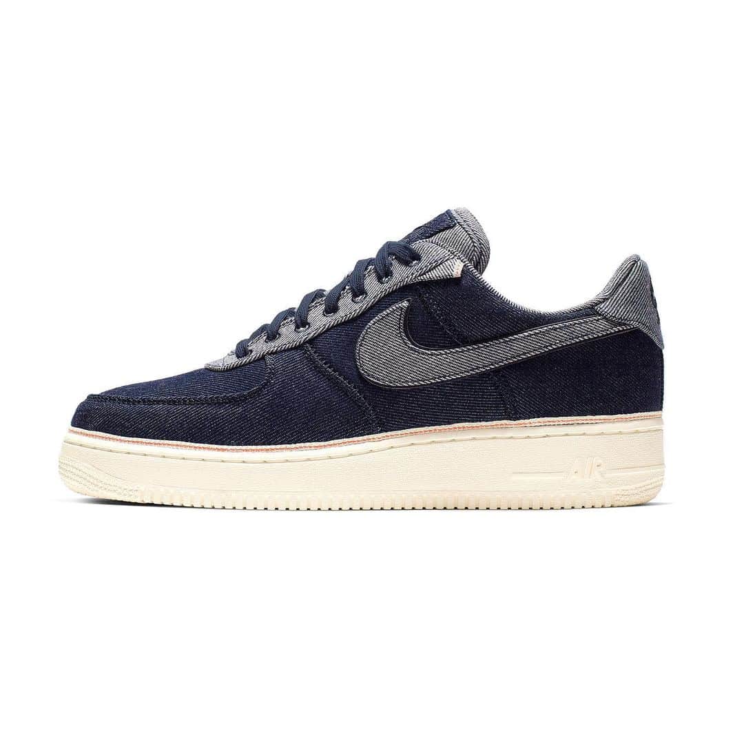 HYPEBEASTさんのインスタグラム写真 - (HYPEBEASTInstagram)「@hypebeastkicks: @nike has joined forces with @3x1 for three denim renditions of the Air Force 1 Low. Offered in light stonewashed indigo, darker “medium vintage” indigo and washed-out black/grey, the 3x1 collection will launch on May 24 via SNKRS and 3x1’s New York atelier. Photos: Nike」5月11日 5時59分 - hypebeast