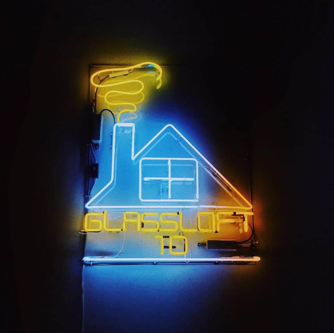 田中裕介のインスタグラム：「グラスロフト展@ Temporary Contemporary。非常にチカラのこもった、濃い展示だった。皆さん流石です！！ glassloft10.com」