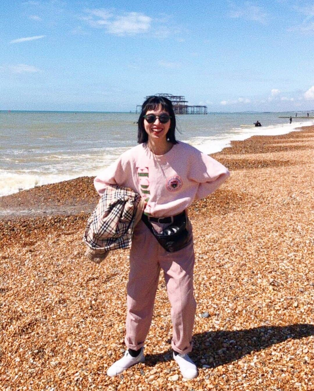 ユウキさんのインスタグラム写真 - (ユウキInstagram)「Pink in Brighton 💞🐽🌴 イギリスの空がきれいたのしい！ CHAI’s show at HIDEOUT 3pm!!! #chaiband #コンプレックスはアートなり #neoかわいい #neokawaii #fashionista #ユウキ服」5月10日 21時14分 - yuukichan2