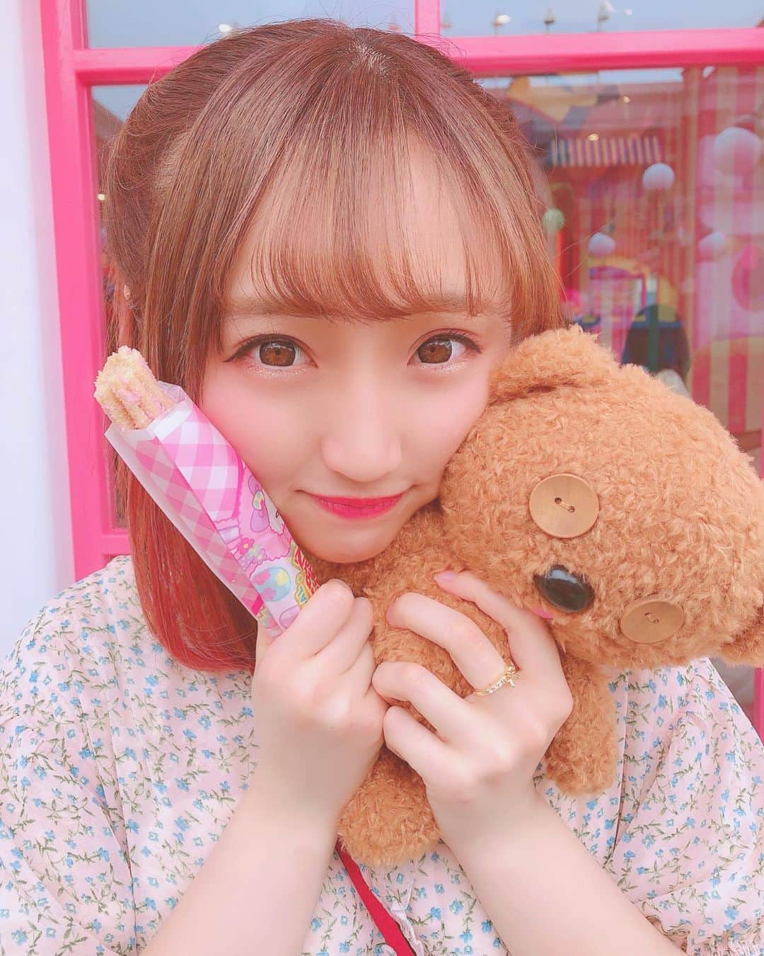 星野麻里愛さんのインスタグラム写真 - (星野麻里愛Instagram)「まりあのだいすきな チュリトスとティム🐻❤️ #チュリトス #ユニバ #USJ #Tim #ティム #ゆにば  #ユニバーサルスタジオジャパン  #くま #ハーフツイン」5月10日 21時23分 - maria.pink28