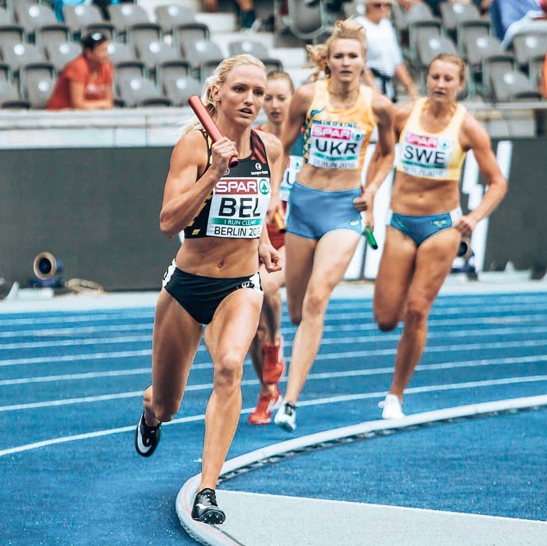 ハンネ・クレスさんのインスタグラム写真 - (ハンネ・クレスInstagram)「💯 ready to give everything I’ve got at the World relays tomorrow!! 🤩 🇧🇪 🎌 Fingers crossed at 12h05 (CEST) for the 4x400m heats! Let’s kick some 🍑!! @belgiancheetahs @iaafyokohama19 @iaaf_athletics #cheetahsonfire #teambelgium」5月10日 21時34分 - hanne.claes