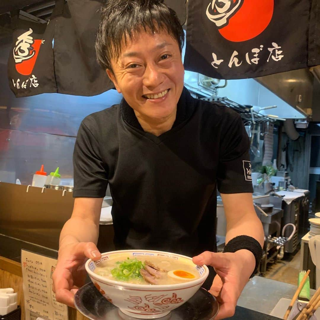 宮川大輔さんのインスタグラム写真 - (宮川大輔Instagram)「#福岡 #秀ちゃんラーメンとんぼ店 #美味かったなぁぁあ。 #場所は福岡県福岡市中央区警固！ #皆さま是非是非機会があれば行ってみてぇ！」5月10日 21時37分 - miyagawadai